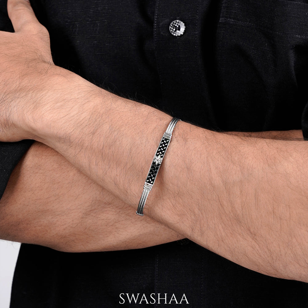 Conan Wired Men's Bracelet - Swashaa
