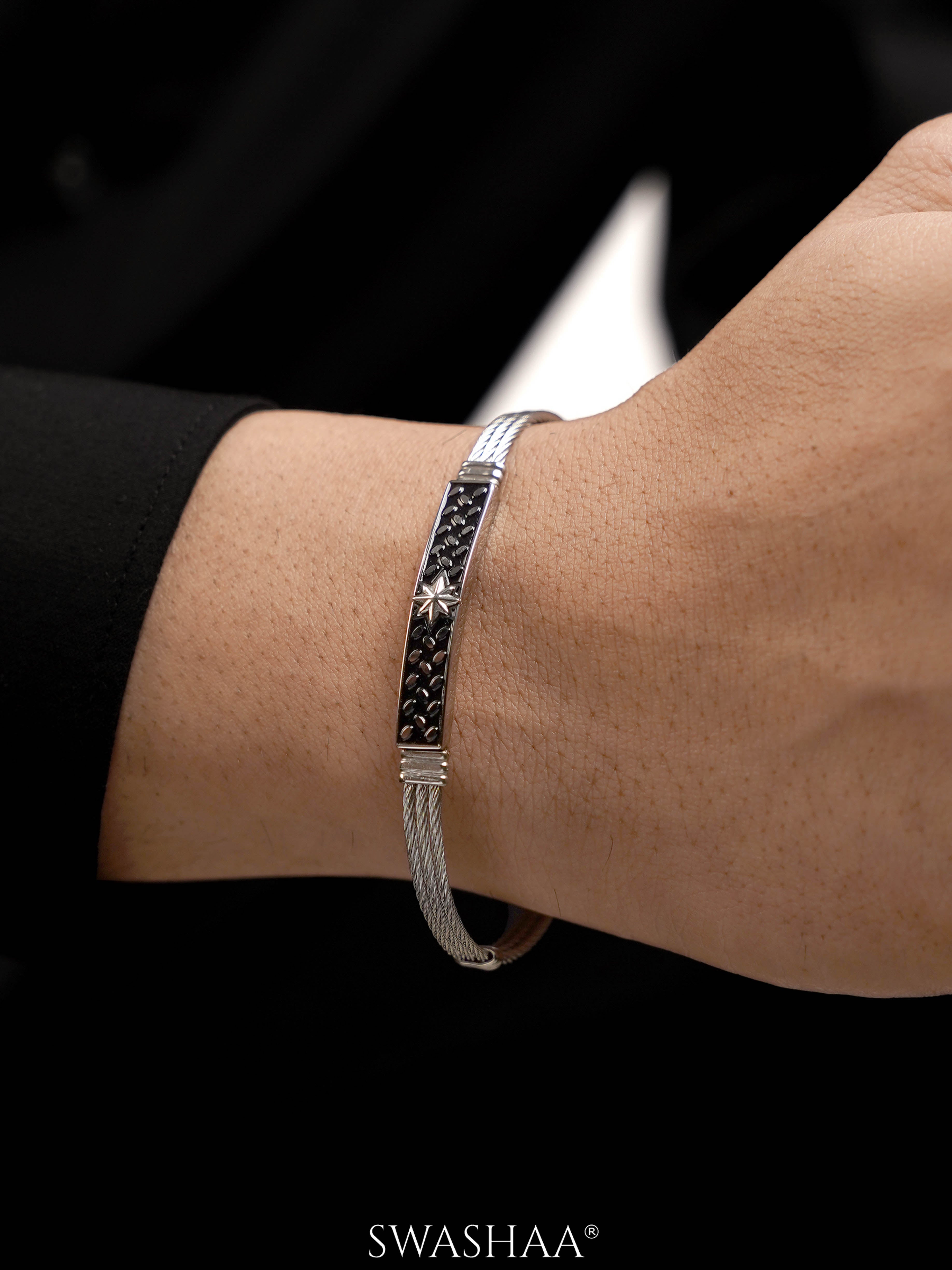 Conan Dotted Black Plate Wired Silver Men's Bracelet