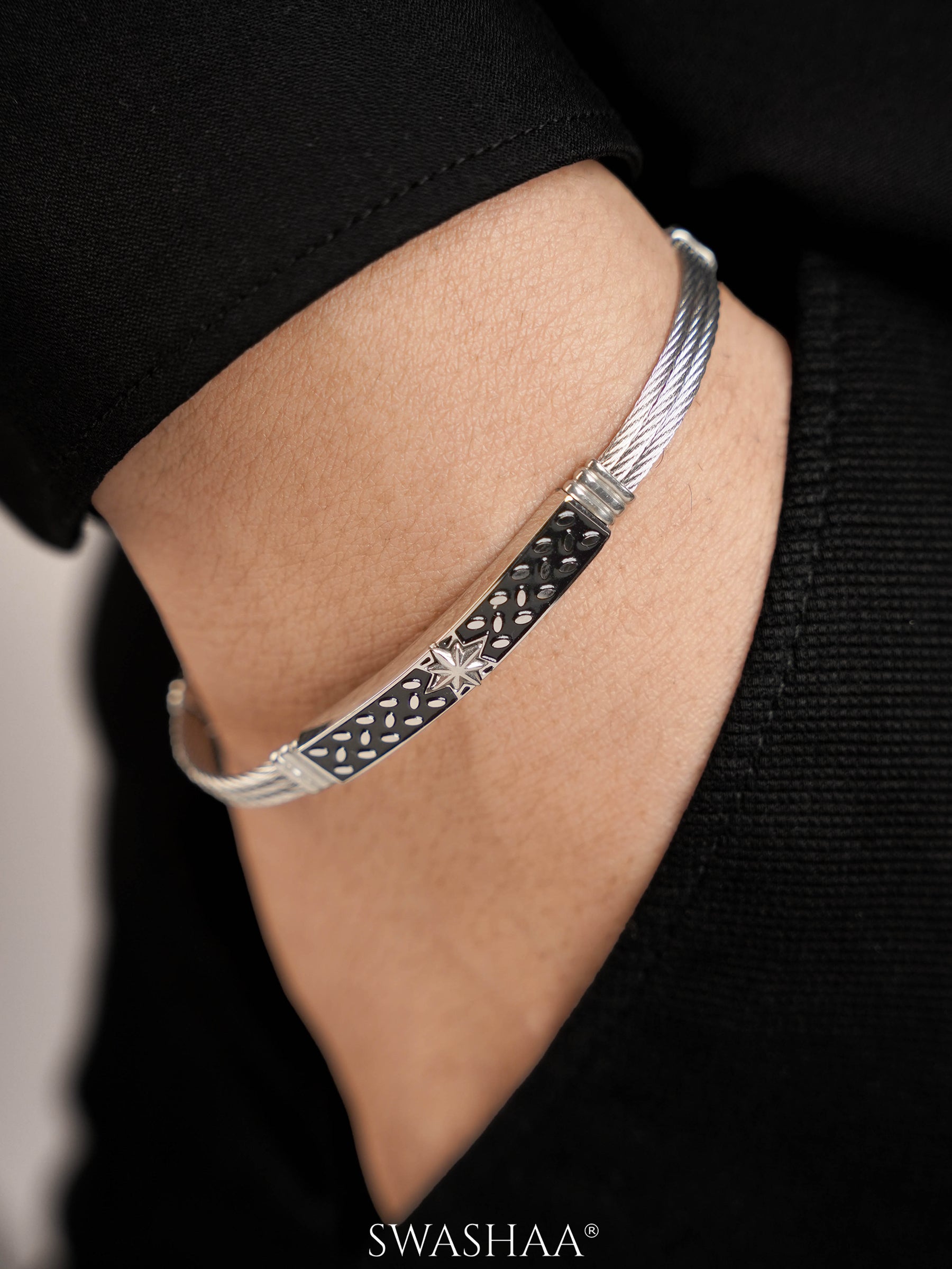 Conan Wired Men's Bracelet