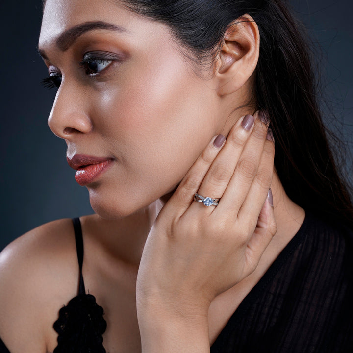 Drew Solitaire Ring - Swashaa