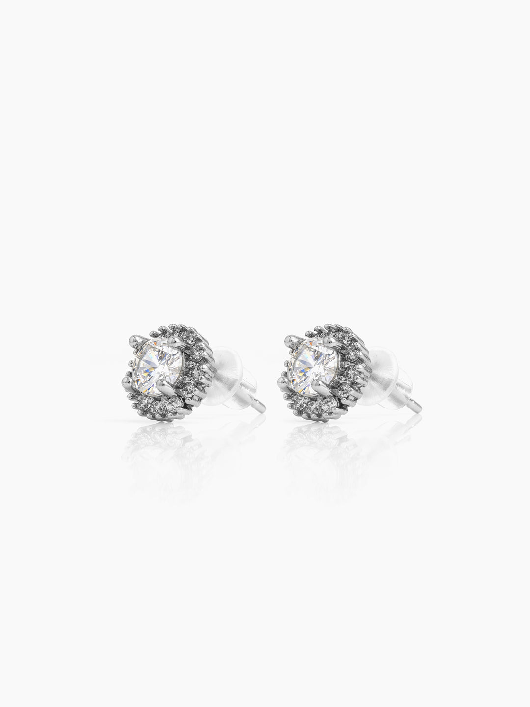 Darian Solitaire Men's Earrings - Swashaa