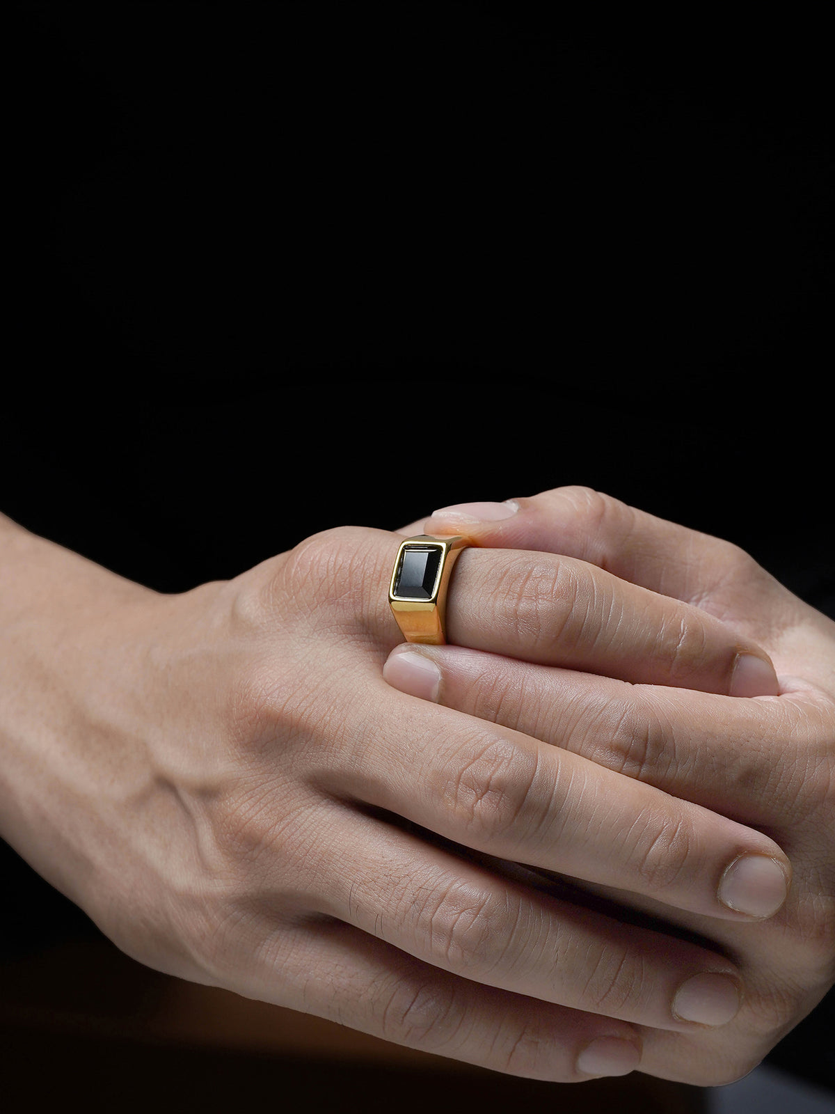 Daro Black Rectangular Stone 18K Gold Plated Signet Band Men's Ring