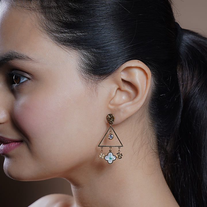 Dazzle Clover Earrings - Swashaa