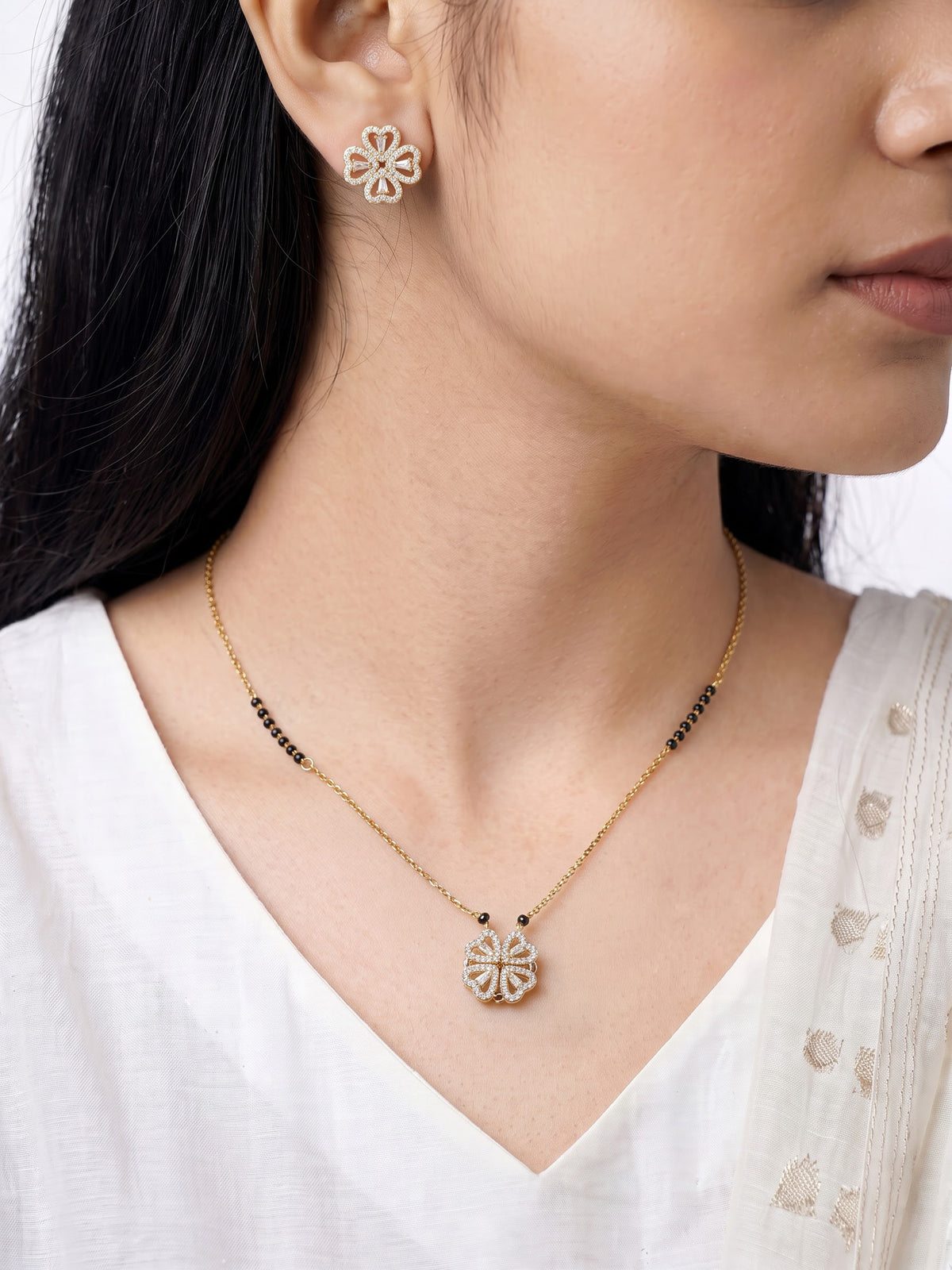 Gleaming Clover Diamond Heart 18K Gold Plated Pendant Mangalsutra