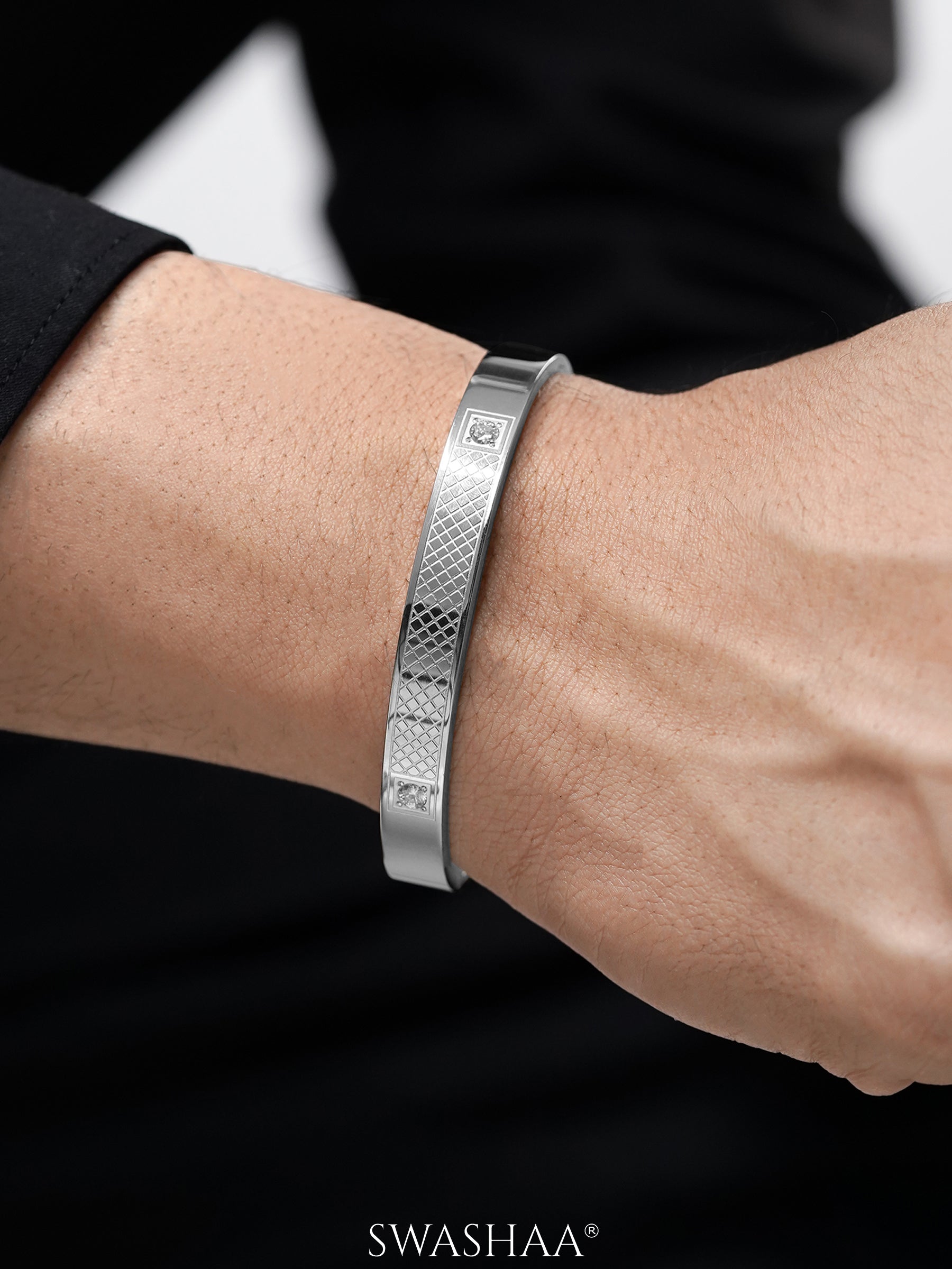 White Gold Kada Tanishq Jewellery Mens Kada Silver Kada Designs Punjabi Kada Gold Kada For Mens Tanishq White