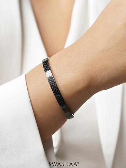 Ian Pattern Black Bracelet