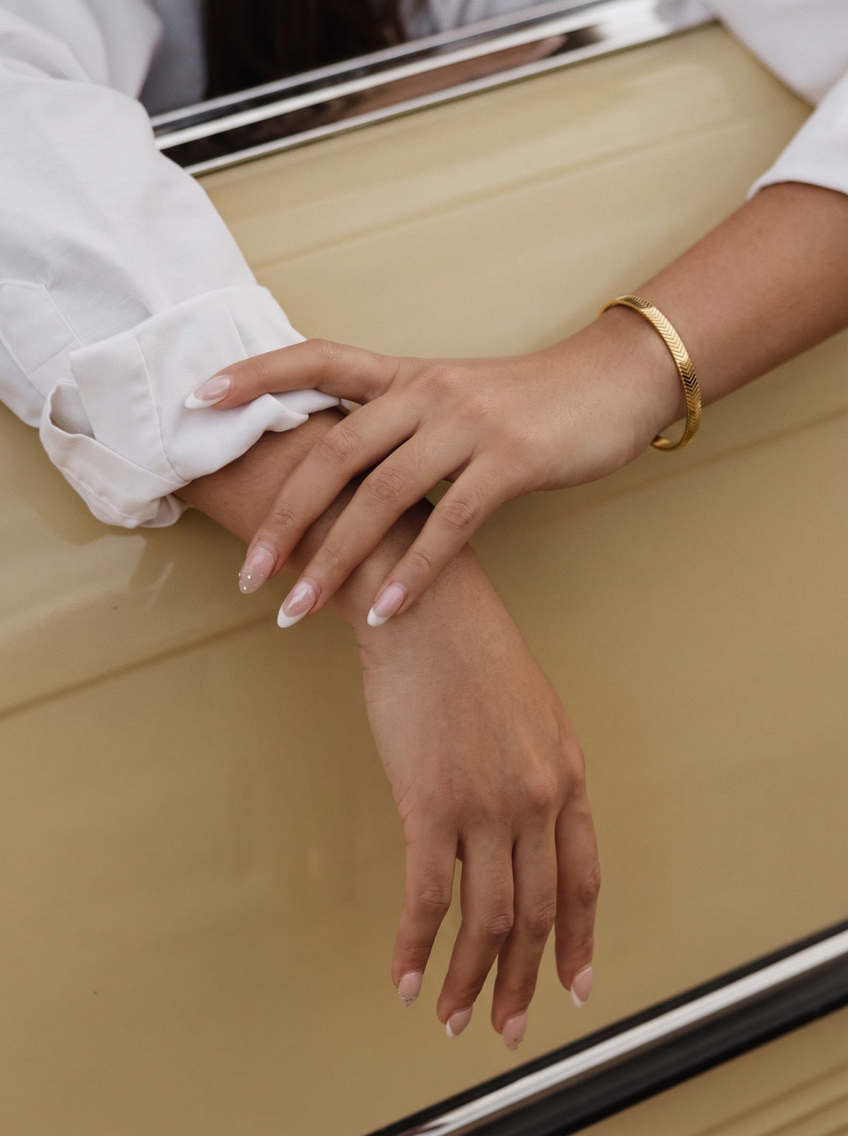 Livia Curved Subtle Patterned 18K Gold Plated Women's Solid Bracelet