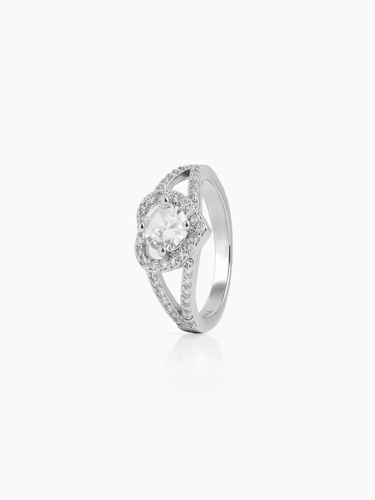 Loven Round Heart-Shaped Silver Diamond Solitaire Women's Ring