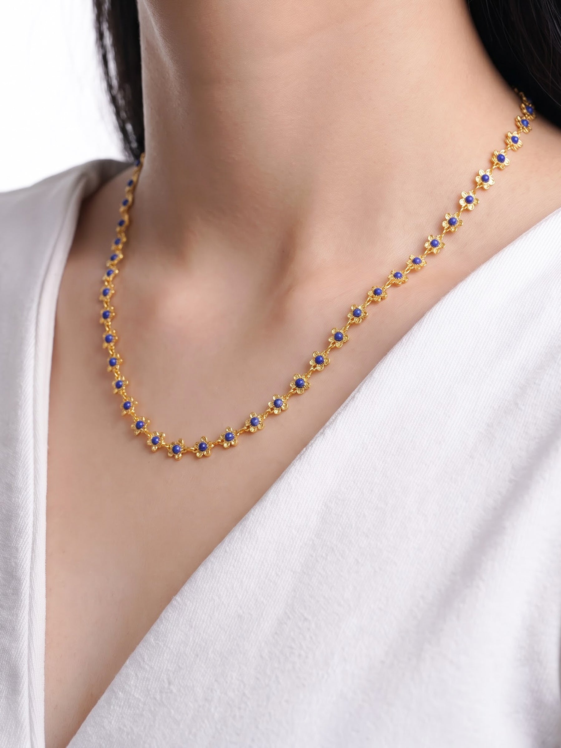 Madona Daisy Flower Blue 14K Gold Plated Chain Necklace