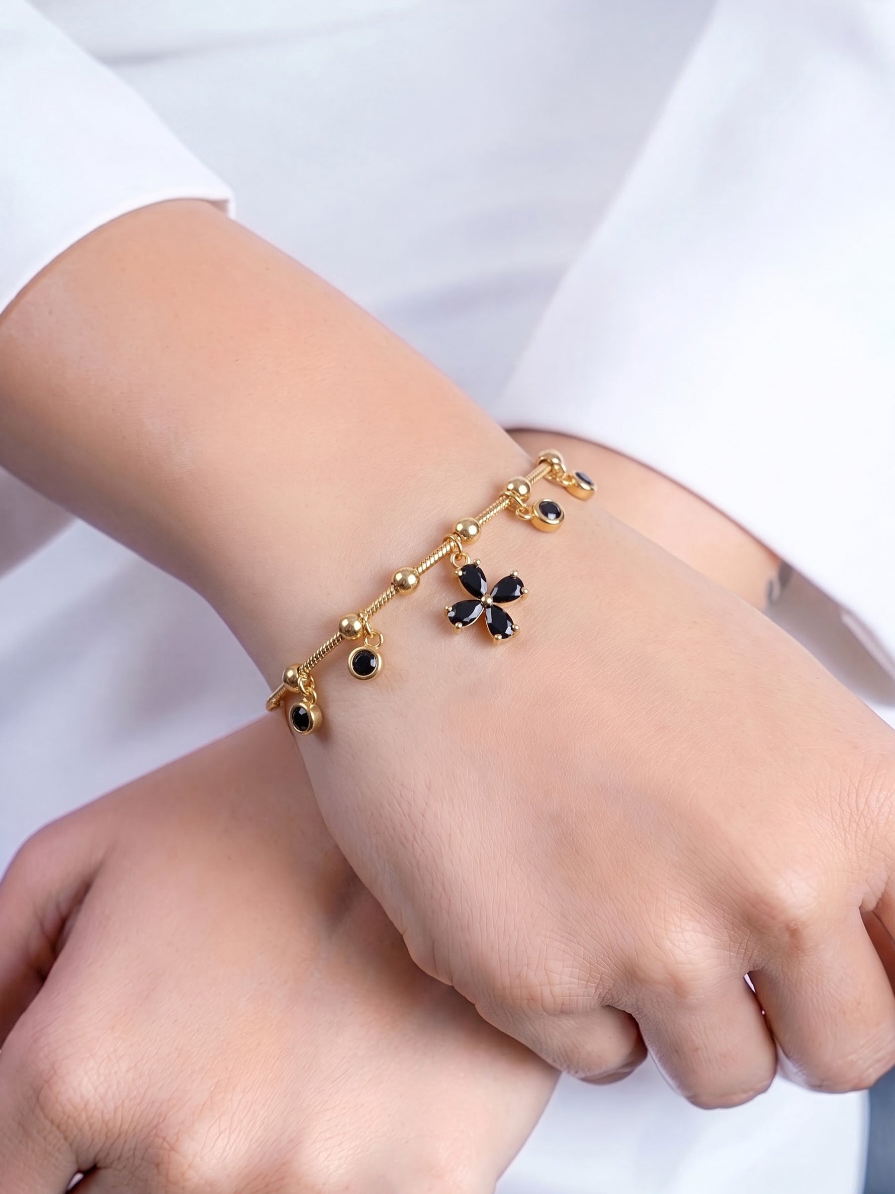 Marinda Floral Black Stone Charms 18K Gold Plated Women's Loose Bracelets