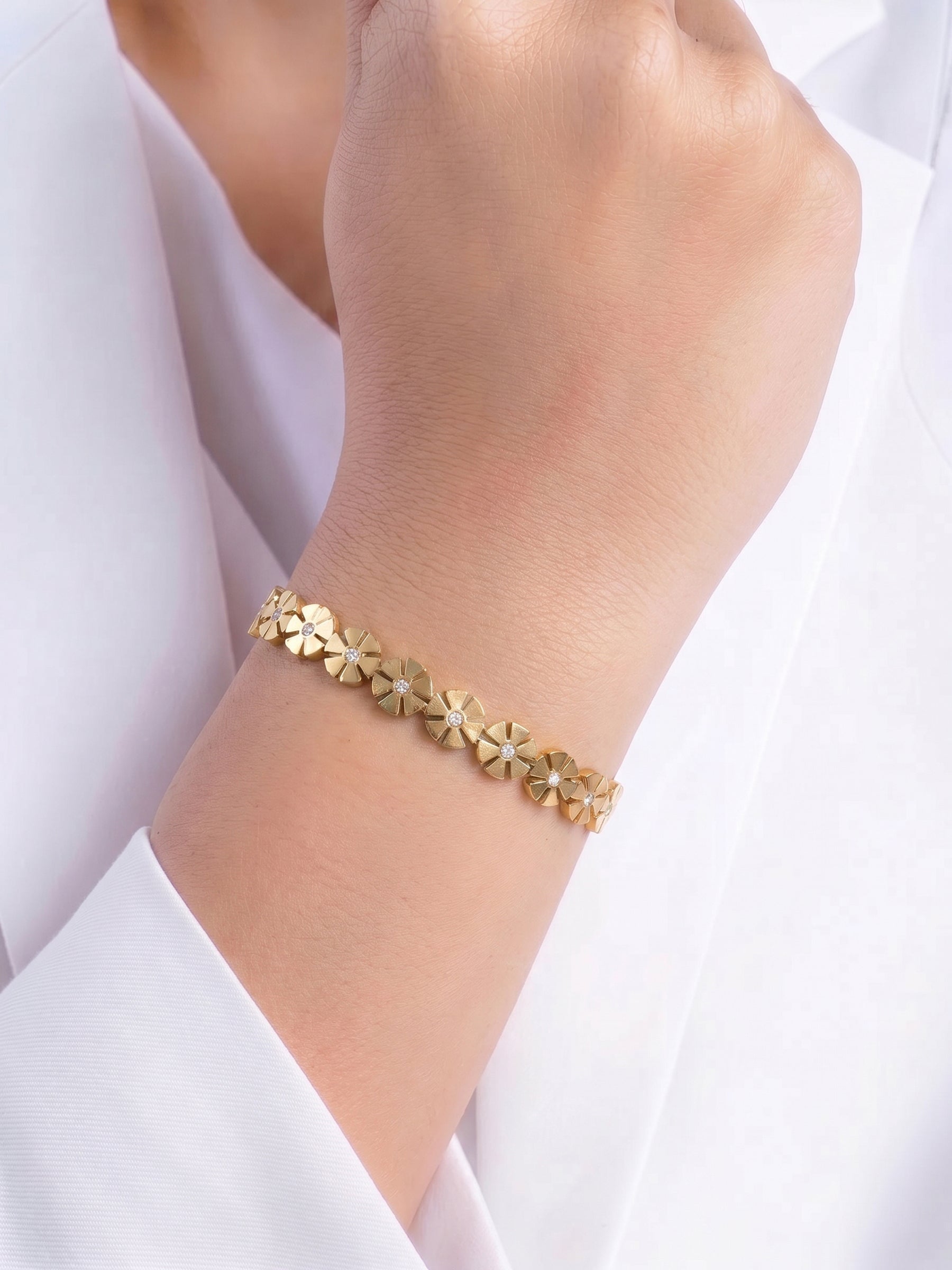 Marveta Floral Diamond Solitaire 18K Gold Plated Women's Solid Band Bracelet
