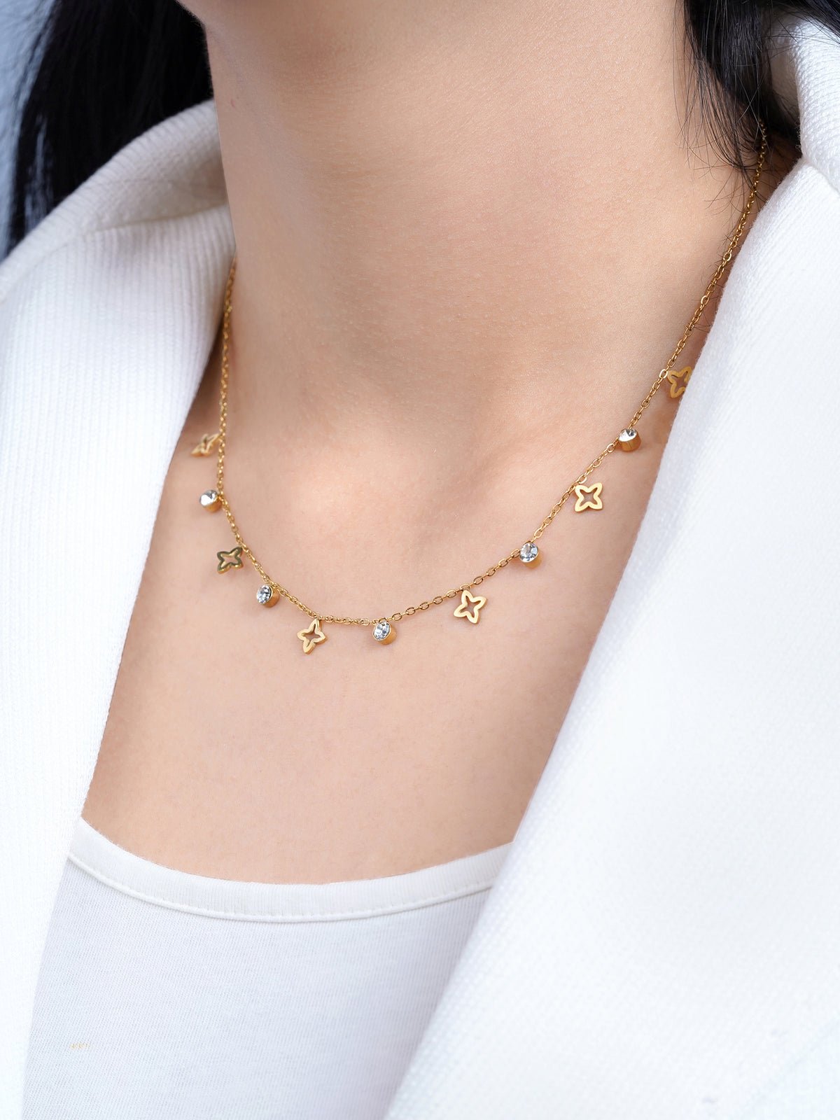 Mella Clover Sparkling Crystal Diamond Charms 18K Gold Plated Choker Necklace