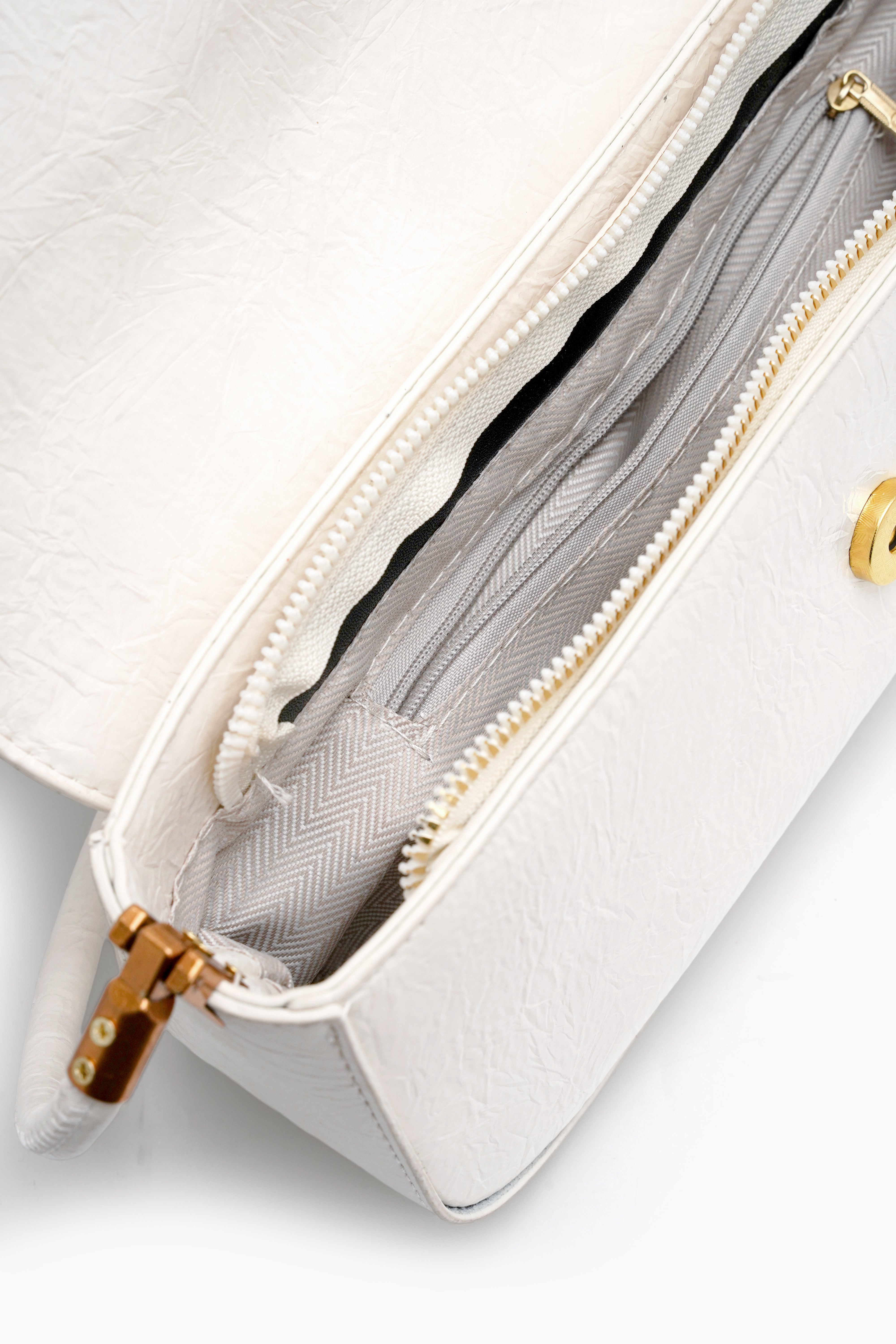 Melvora White Leather Gloss Bag - Swashaa