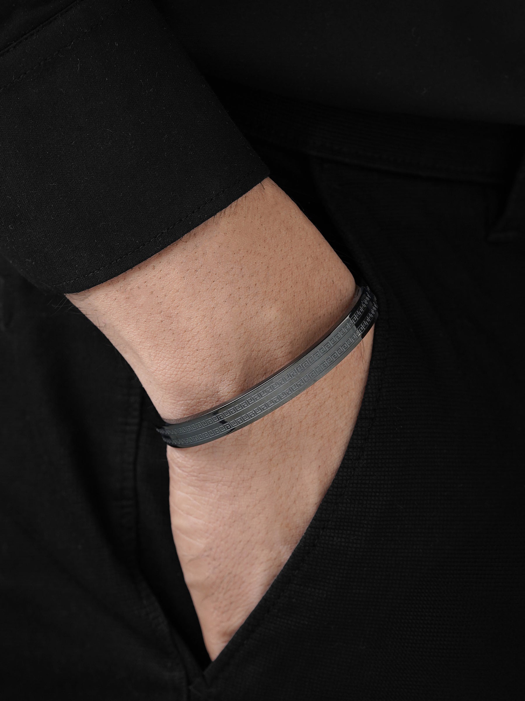 Miliano Engraved Black Men's Kada
