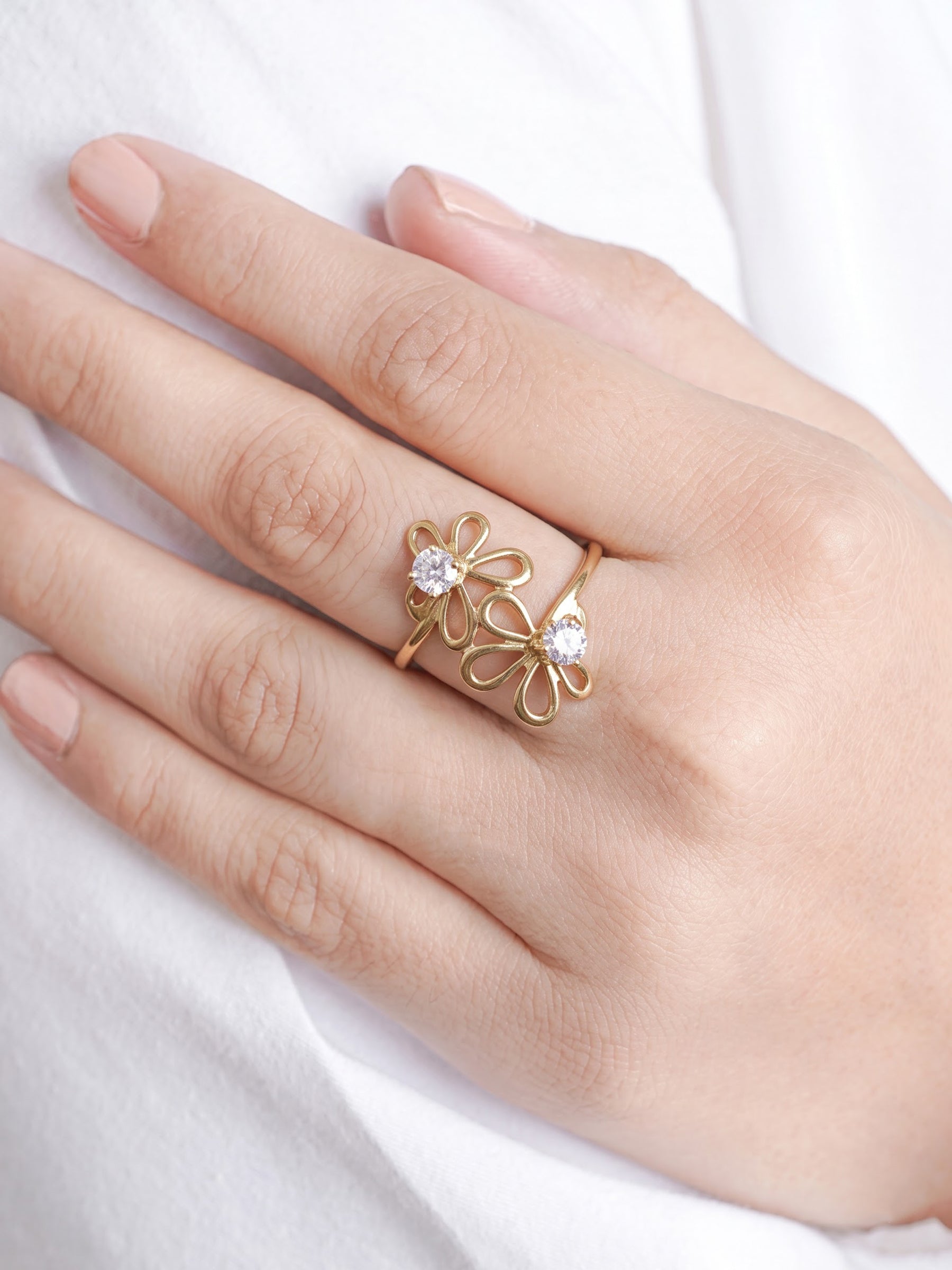 Miresta Floral Diamond Solitaire 18K Gold Plated Women's Ring