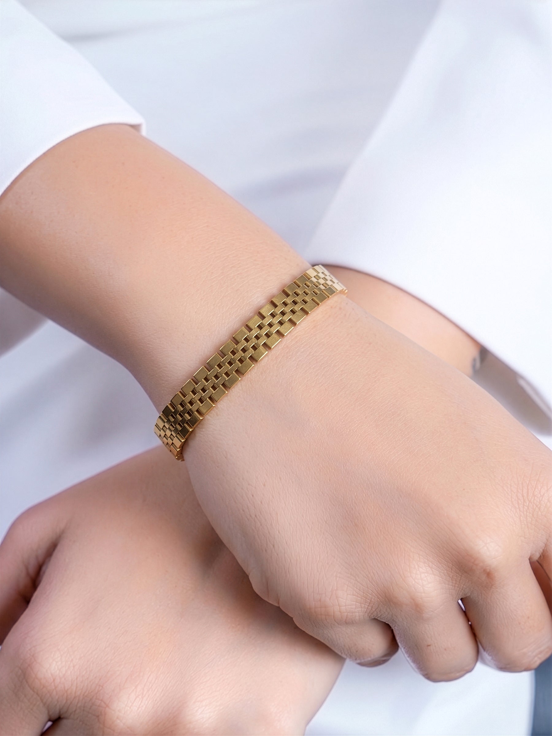 Noella Grid Link Women's Bracelet - Swashaa
