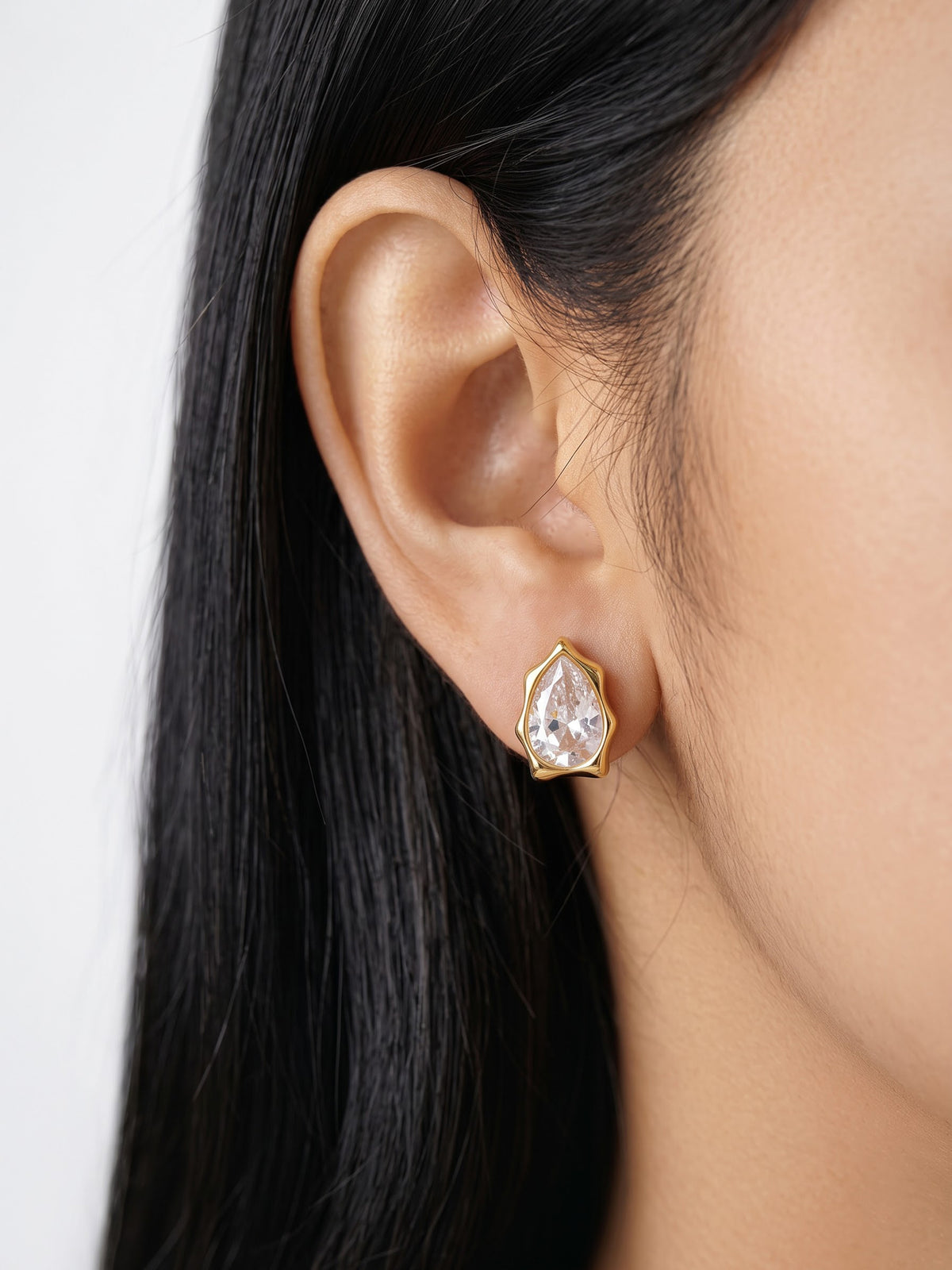 Oksana Solitaire 18K Gold Plated Women's Stud Earrings