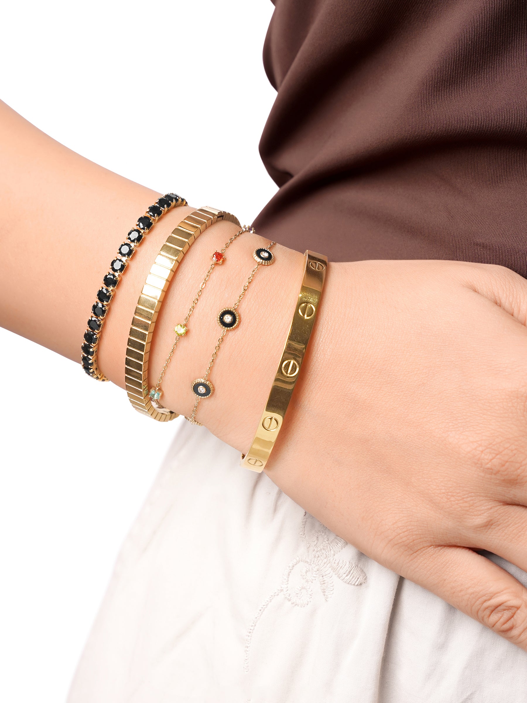 Orion Diamond black Tennis 18K Gold Plated Loose Bracelet
Maelis Black Circles Charms Loose Chain Bracelet
Ziya Multi Colour Stones Women's Loose Chain Bracelet