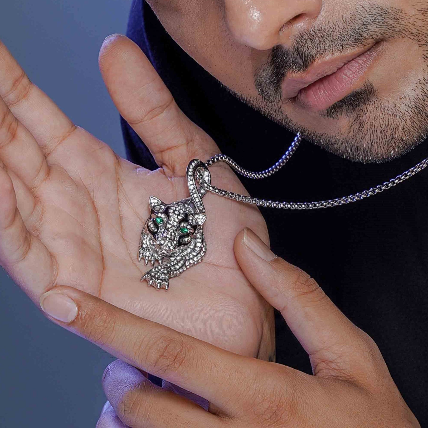 Oscar Men's Chain Pendant