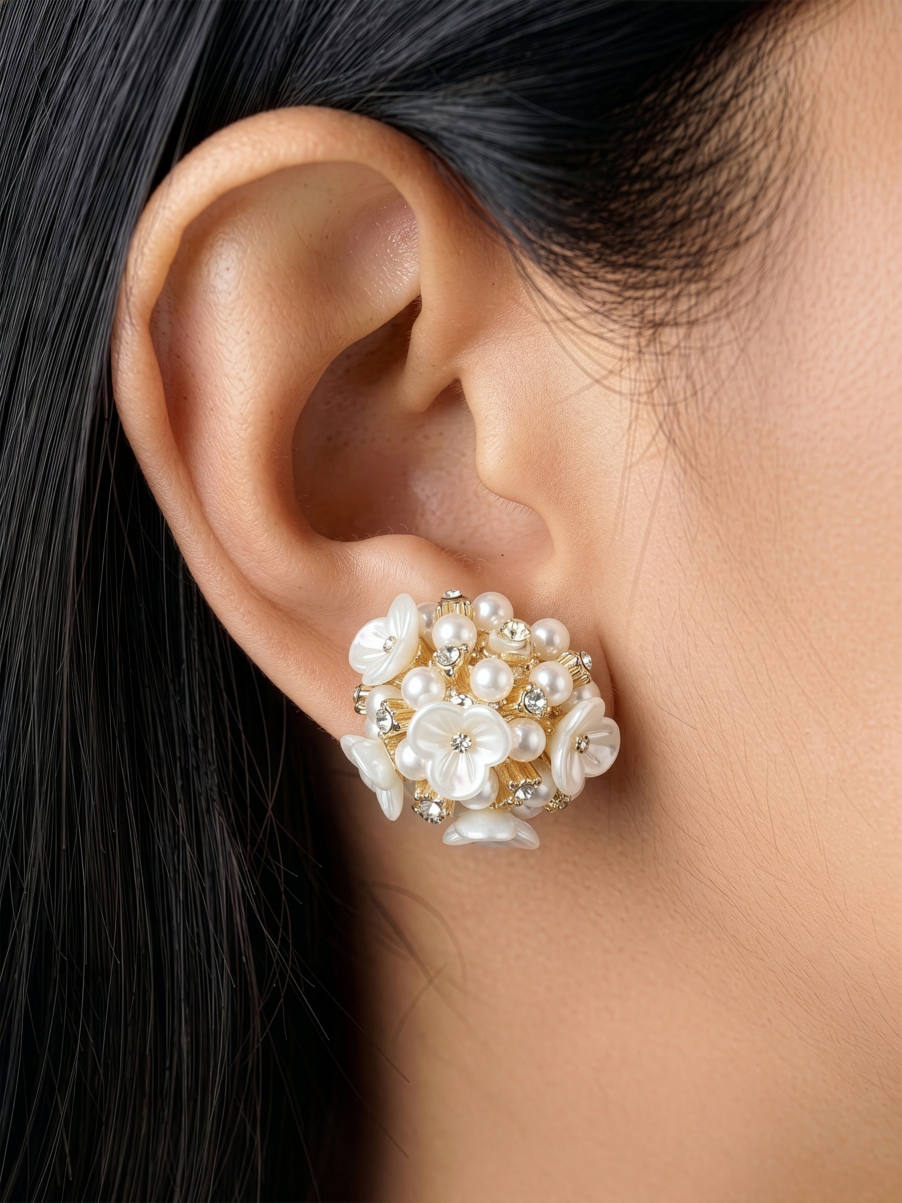 Popcorn Pearl Flower Floral Cluster Charm 18K Gold Plated Women's Stud Earrings