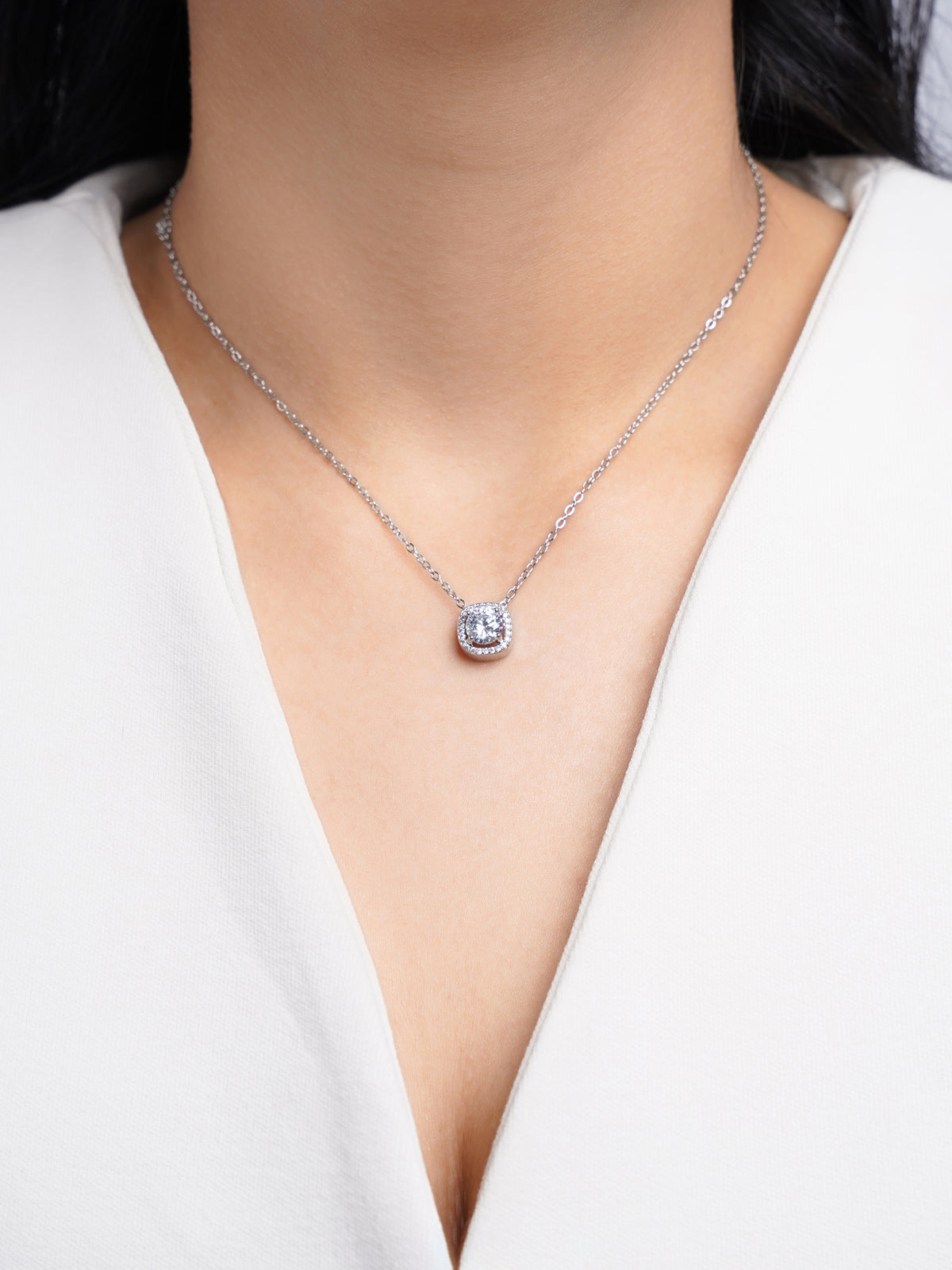 Reine Solitaire Diamond Silver Necklace