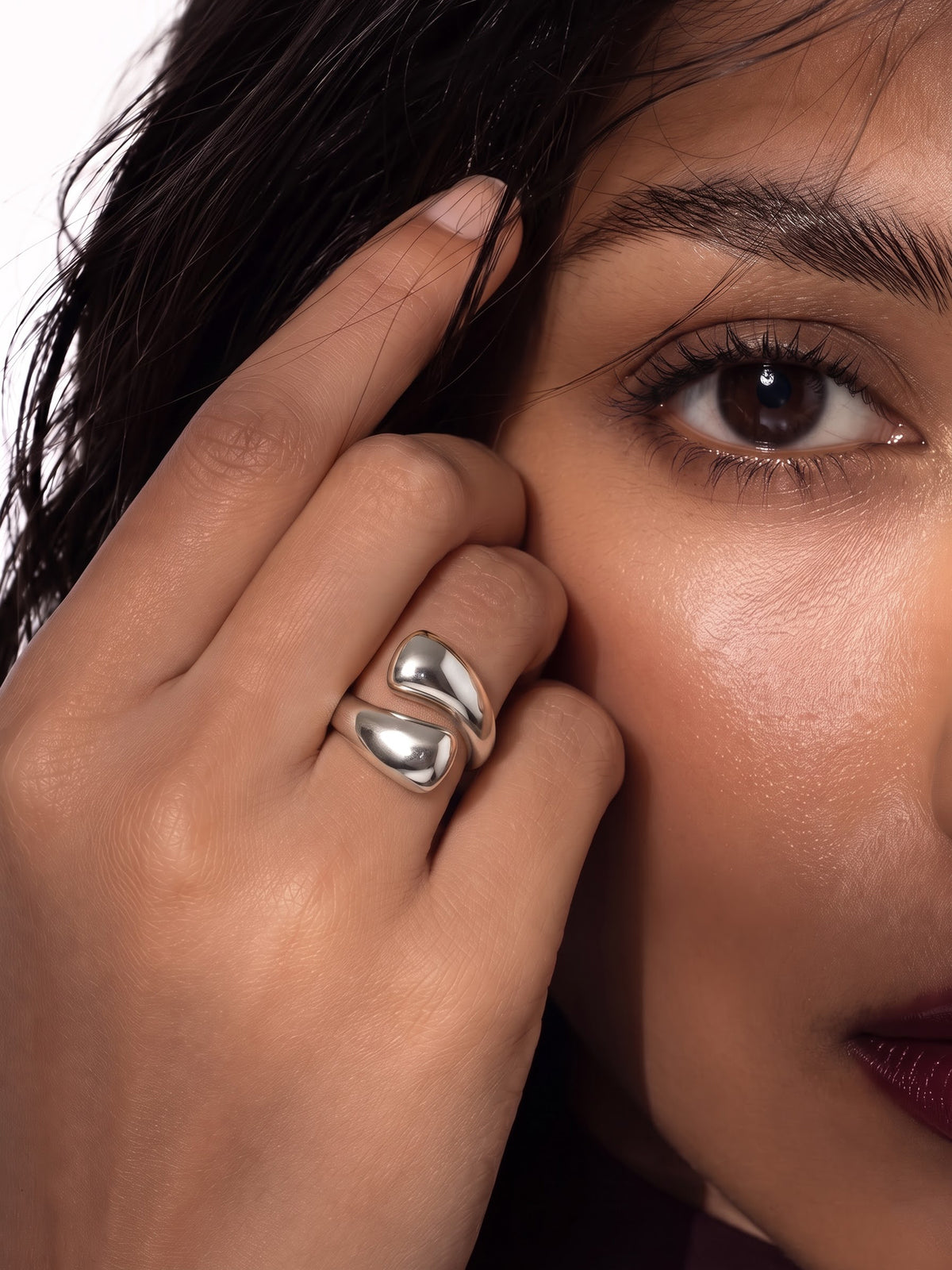 Siona Fluid Bold Curve Silver Ring