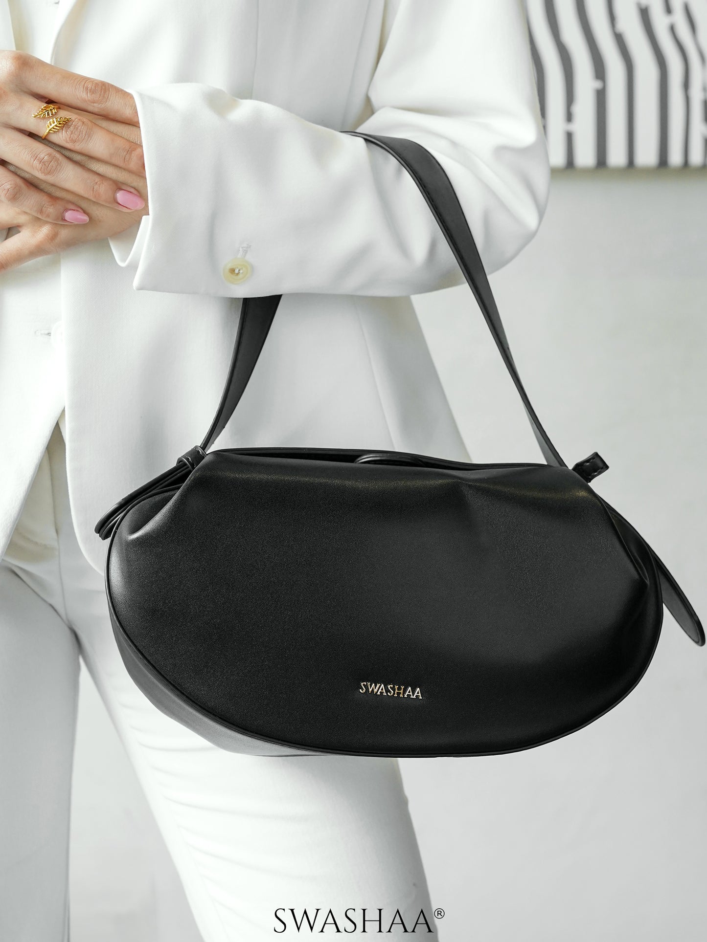 Stella Black Women's Leather Shoulder Bag