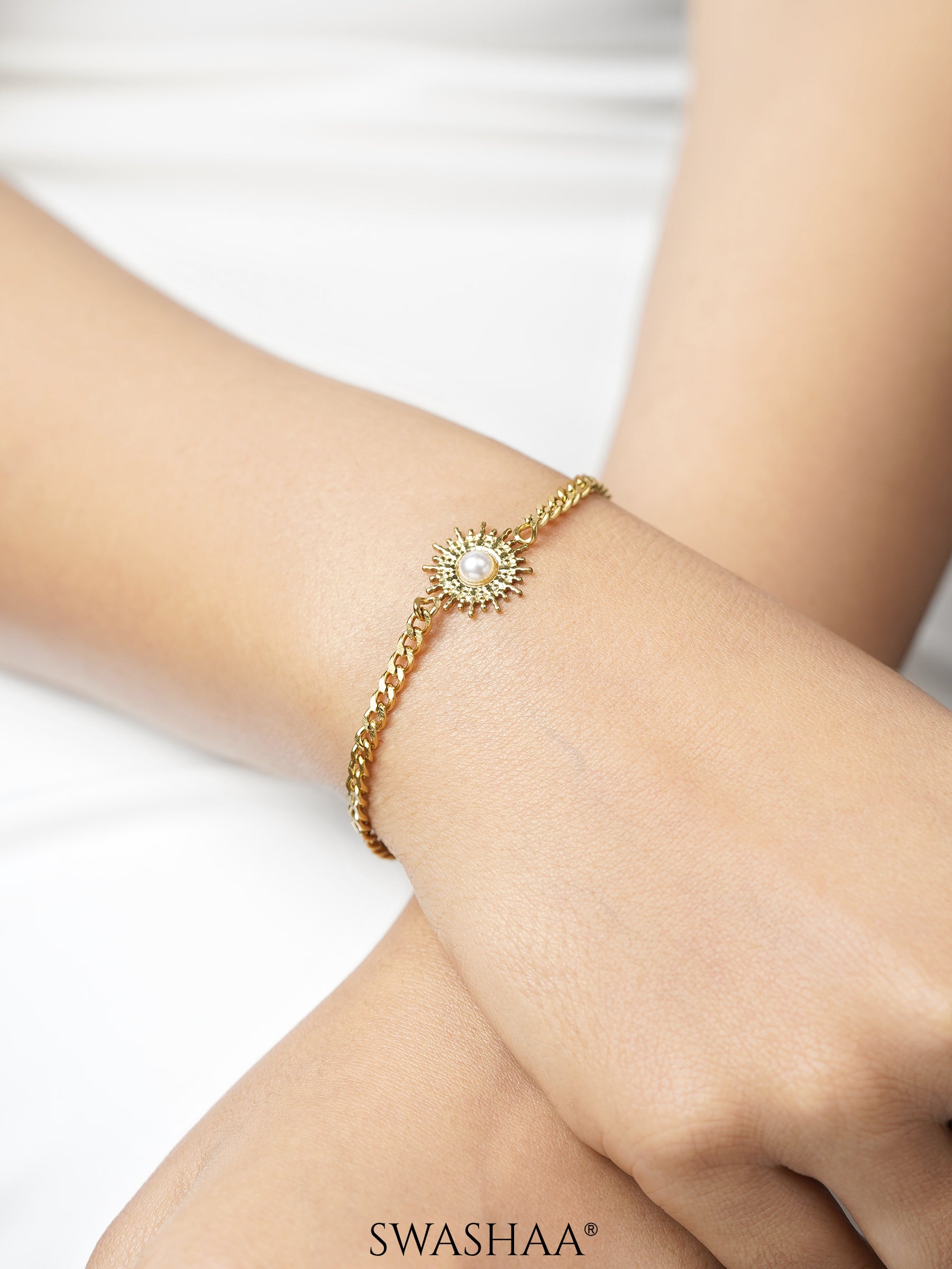 female bracelet gold Bracelets For Women1