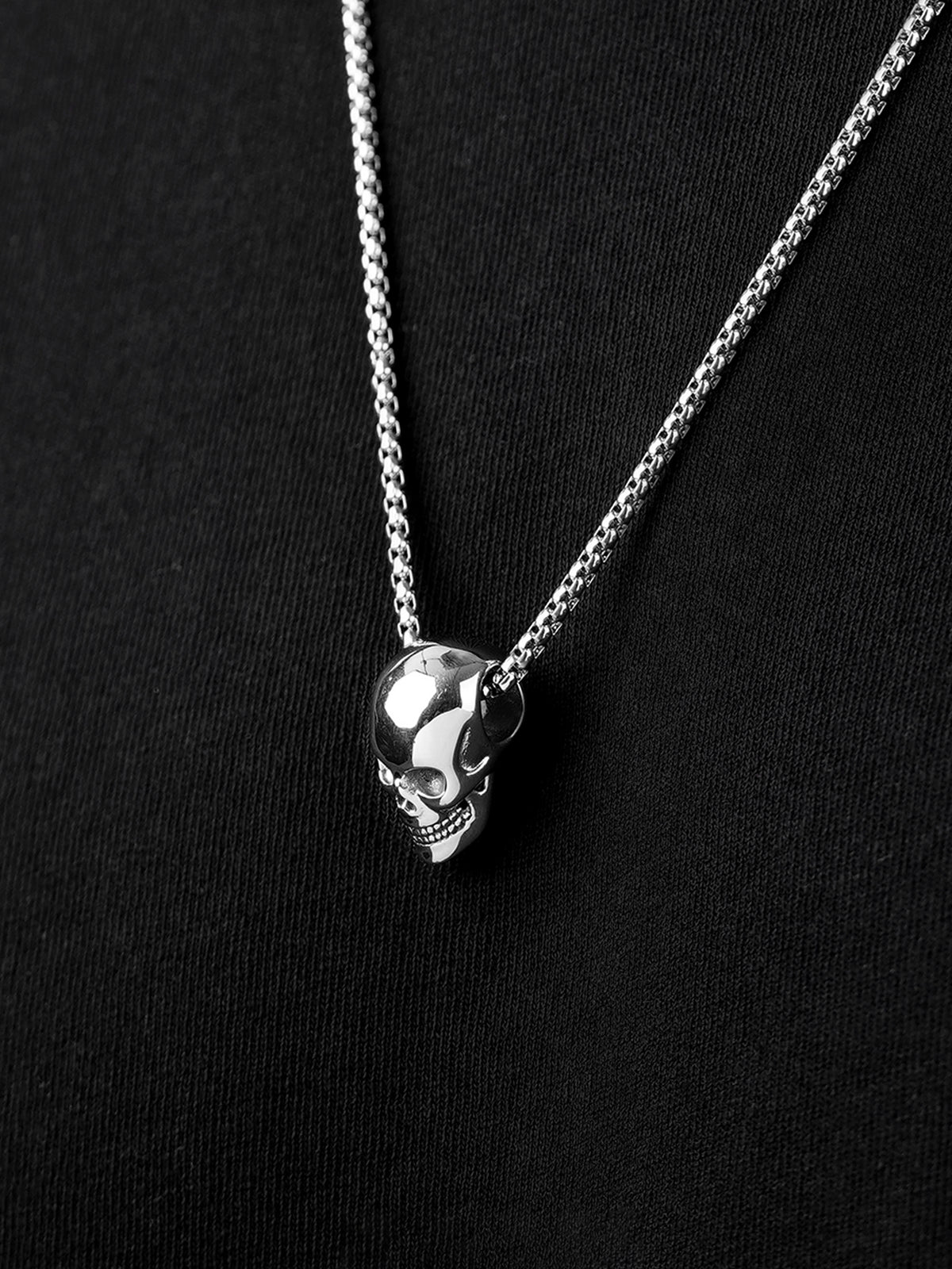 Varek Deathgrin Skull Silver Men's Chain Pendant