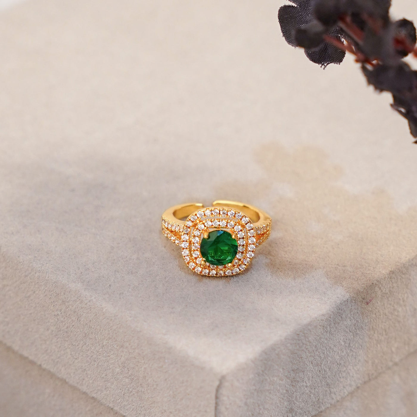 Vashti Emarald Ring