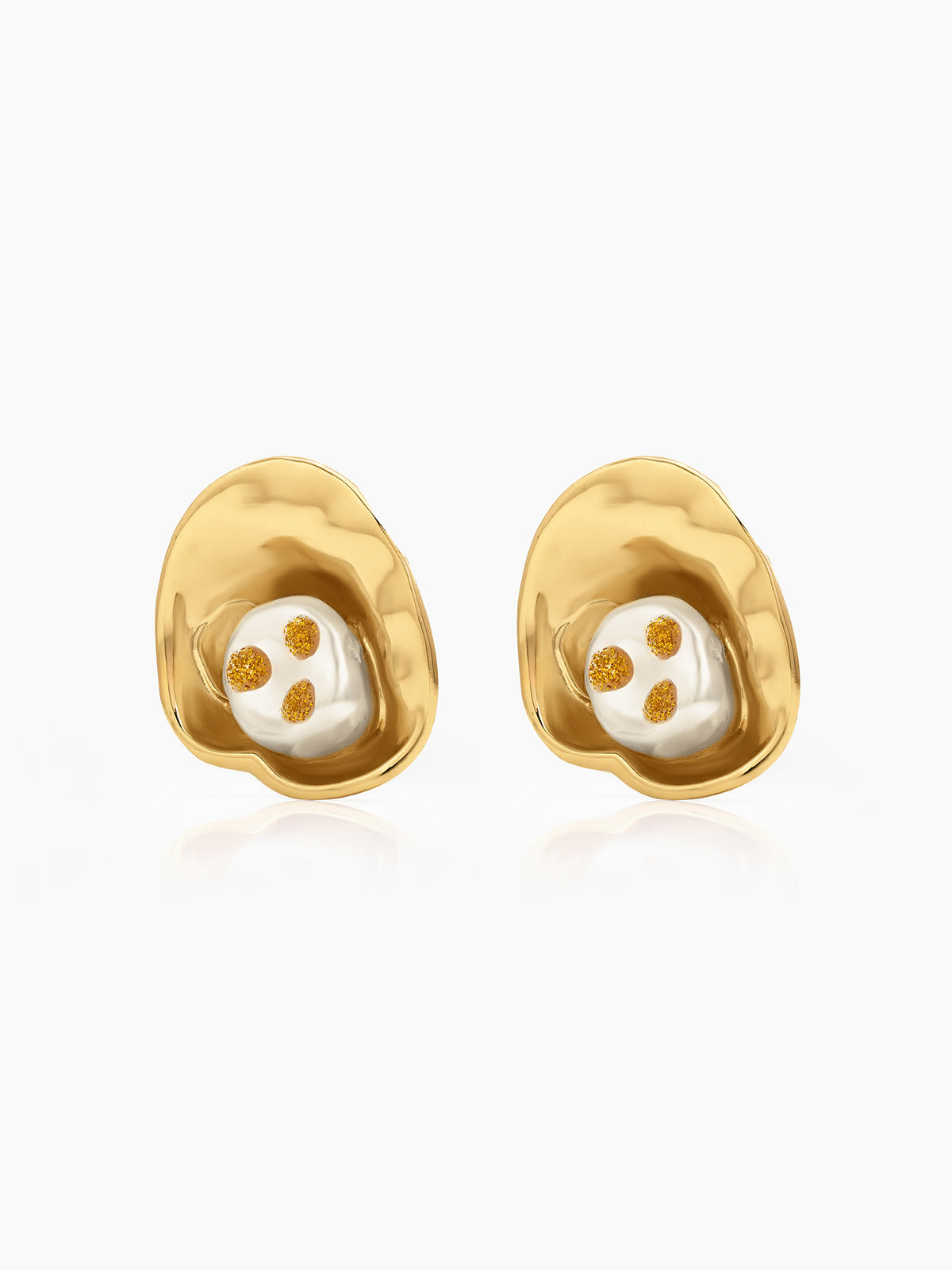 Yarevia Oval Pearl Shell 18K Gold Plated Women's Stud Earrings