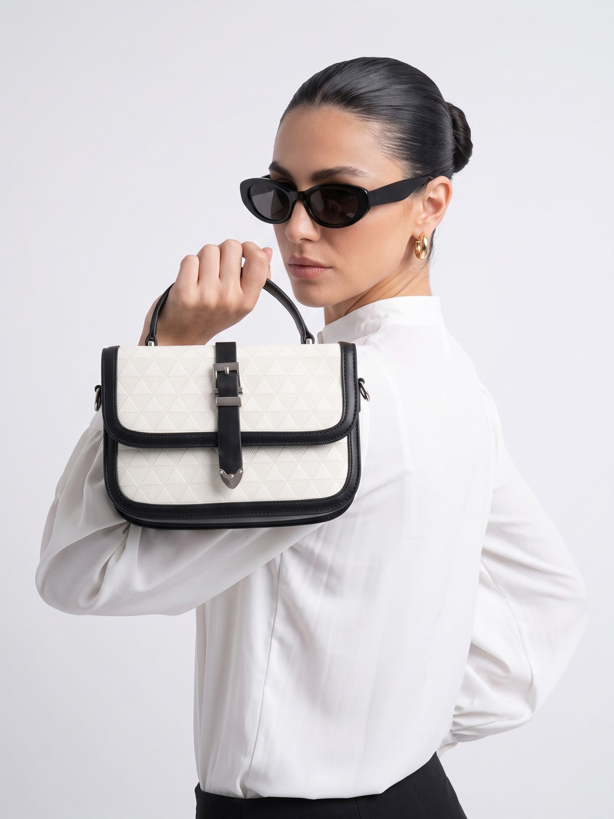 Zavira Black - White Leather Sling Bag - Swashaa
