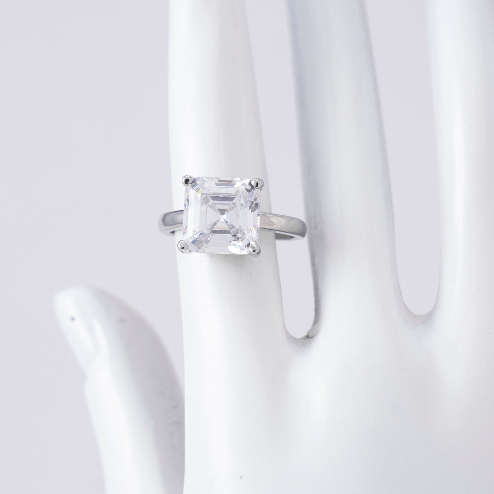 Mack Solitaire Ring - Swashaa