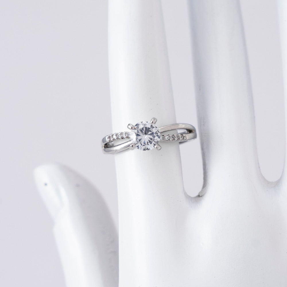 Drew Solitaire Ring - Swashaa