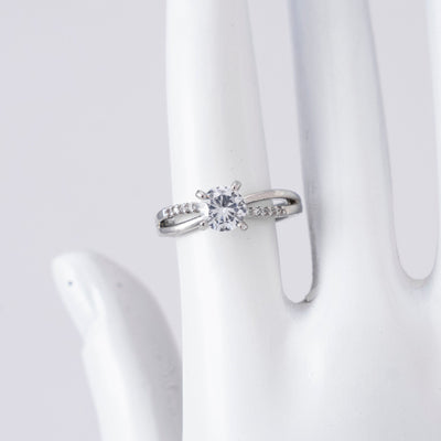 Drew Solitaire Ring - Swashaa
