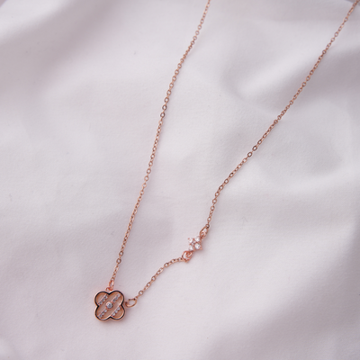 Spring Clover Necklace - Swashaa