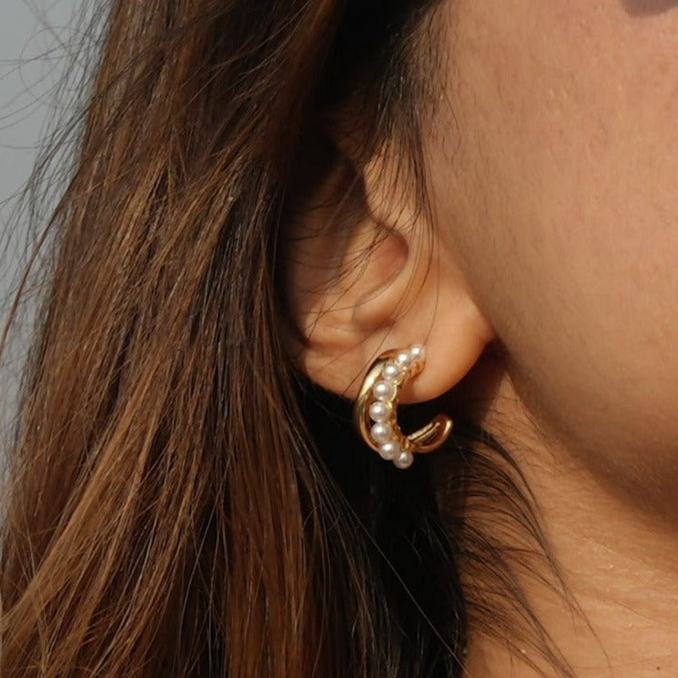 Lola Pearl Earrings - Swashaa