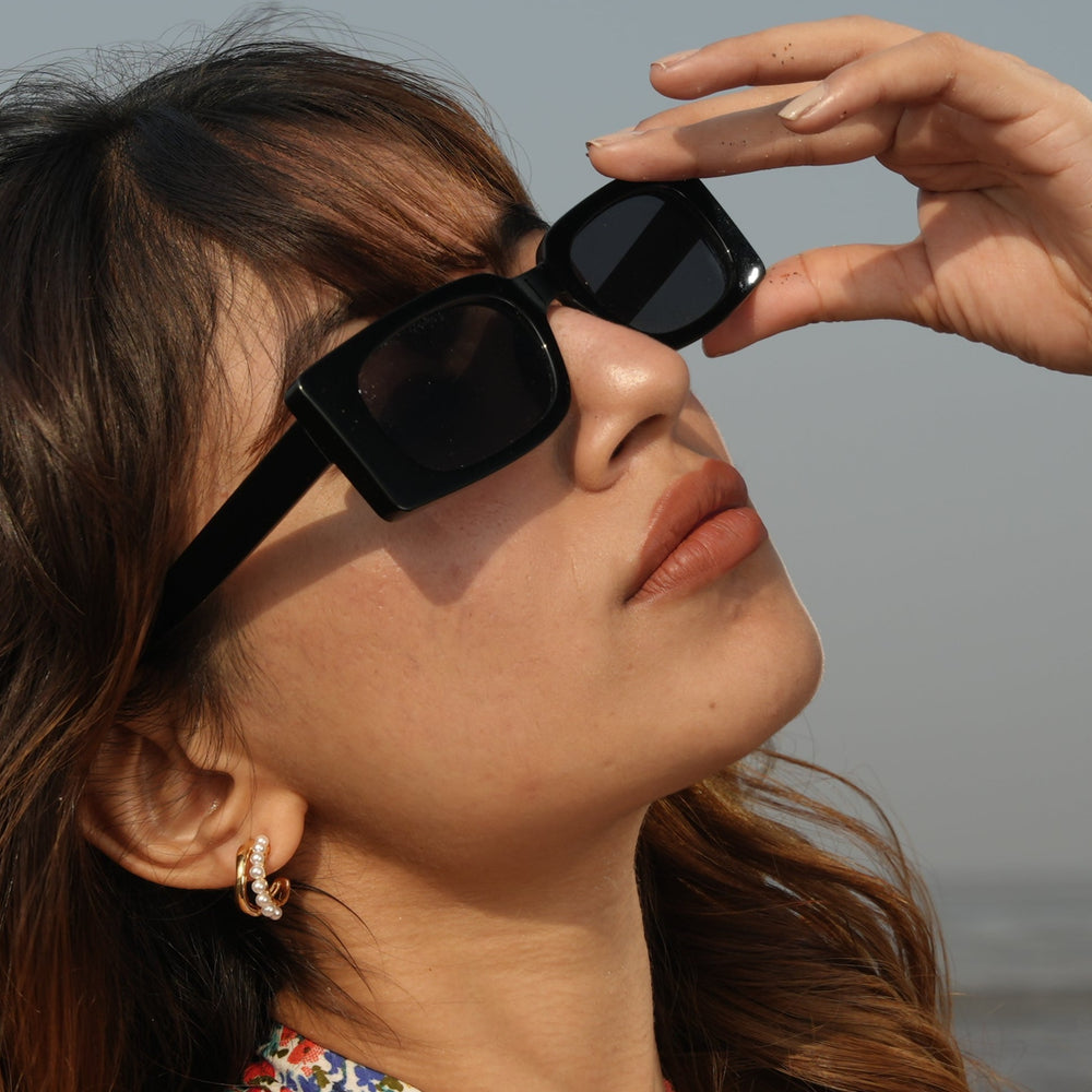 Lola Pearl Earrings - Swashaa