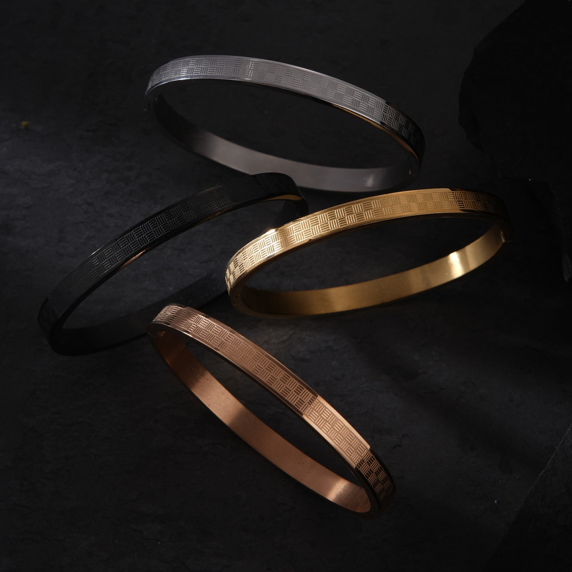 Jax Women's Bracelet - Swashaa