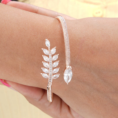 Avnil Cuff Bracelet - Swashaa