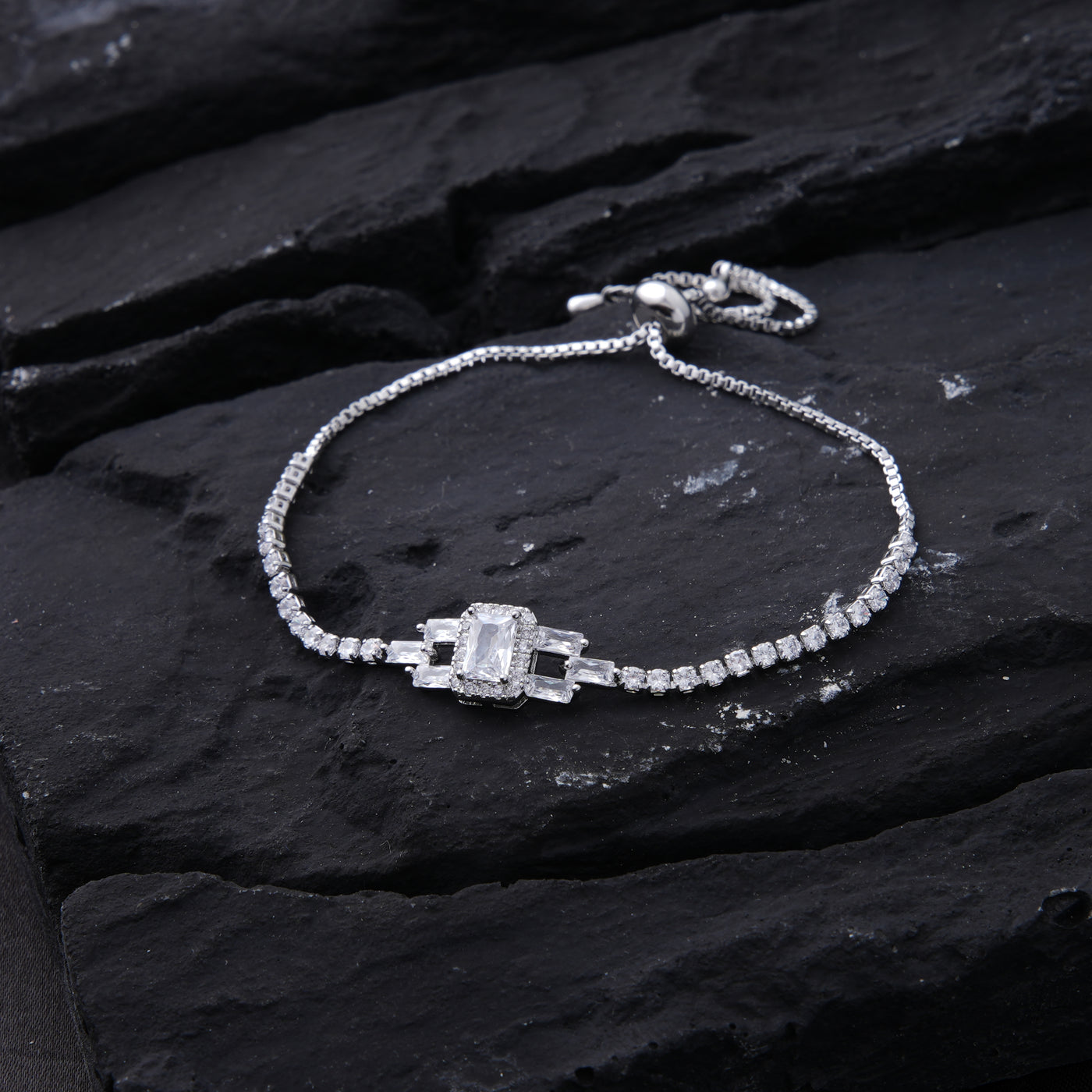 Esther Solitaire Bracelet