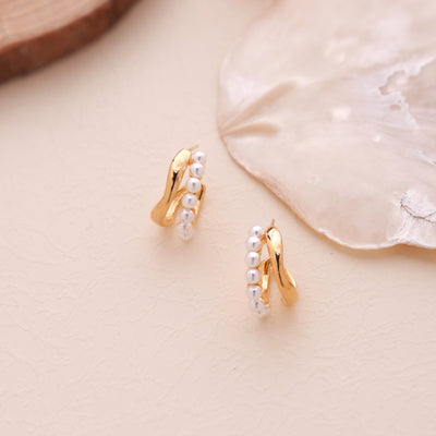 Lola Pearl Earrings