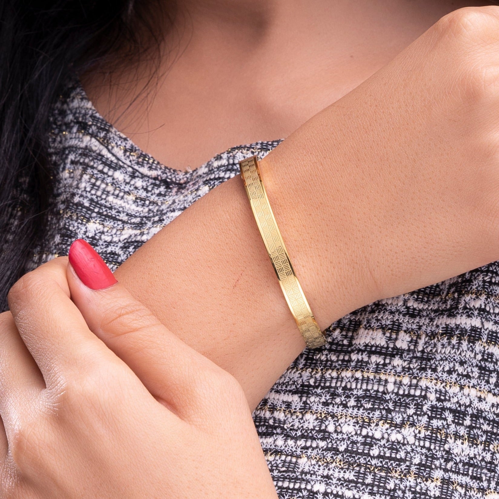 Jax Women's Bracelet - Swashaa