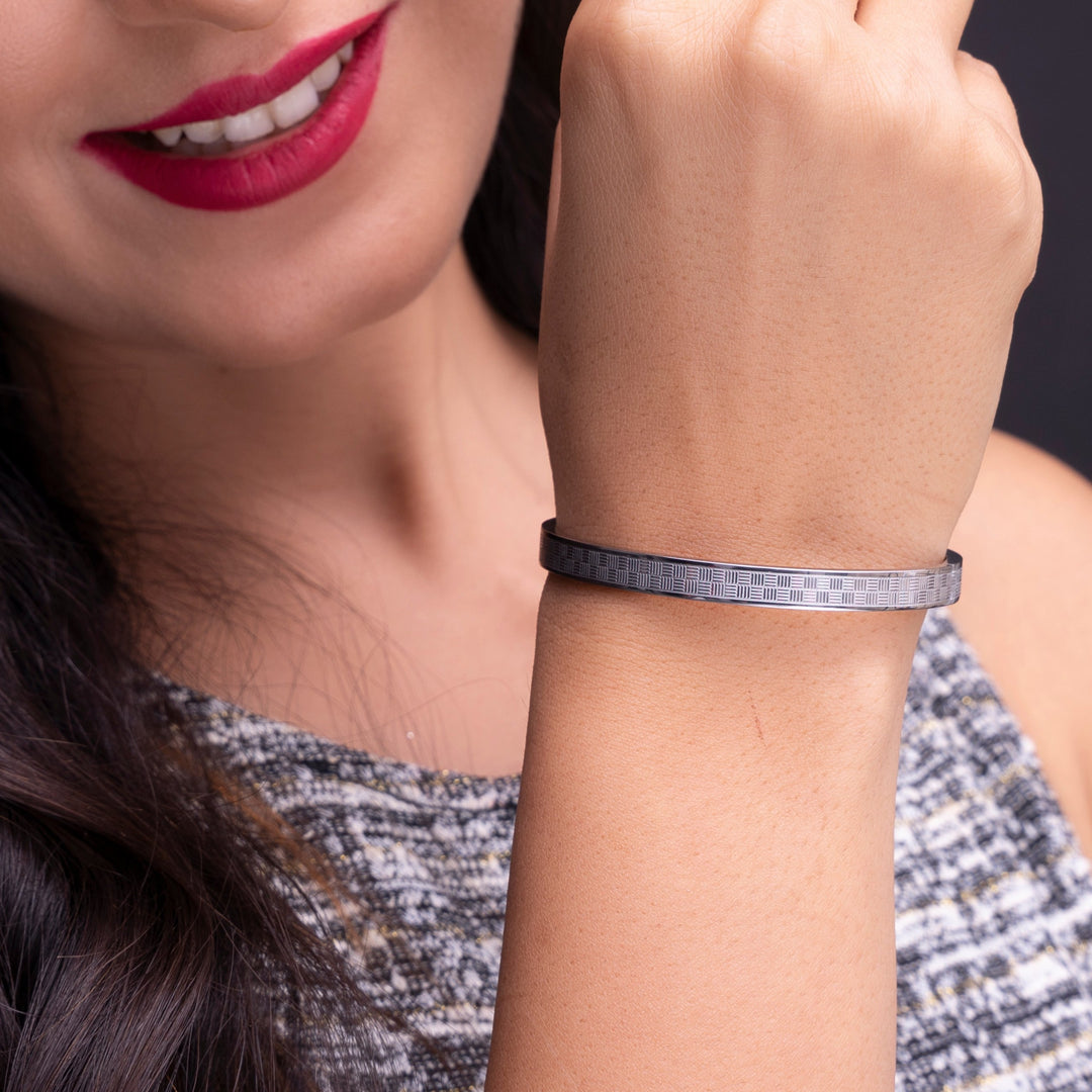 Jax Women's Bracelet - Swashaa